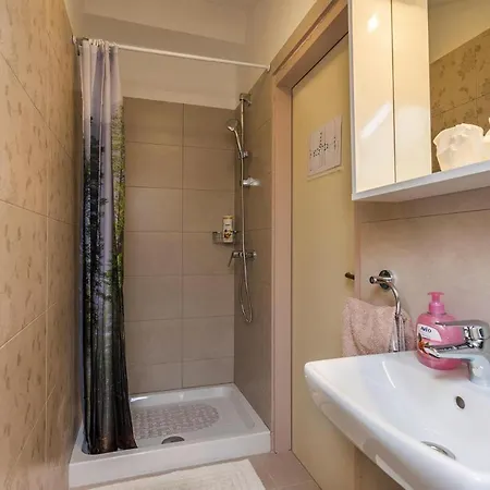 Holiday - Cis041008-fyb بيت للعطل بازين